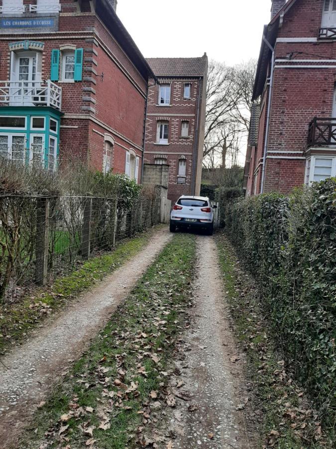 La Parenthese Bois De Cise Apartment Ault Bagian luar foto